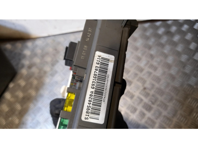 Pojistková skříňka 693168703 BMW X5 E70 2011