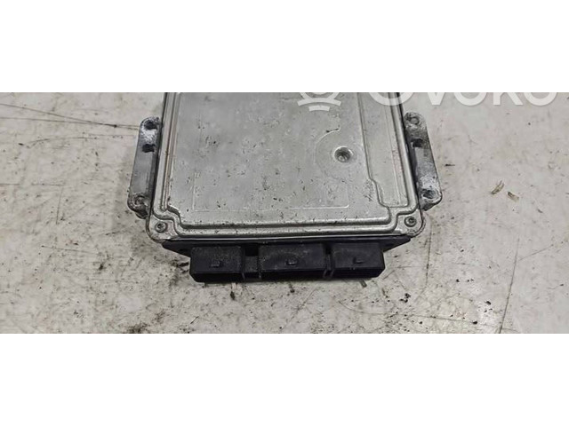 Блок управления двигателя 4N5112A650BA, 8692329   Volvo V50