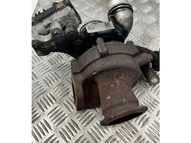 Vstřikovací lišta 8512464 BMW 5 F10 F11 N47D20A