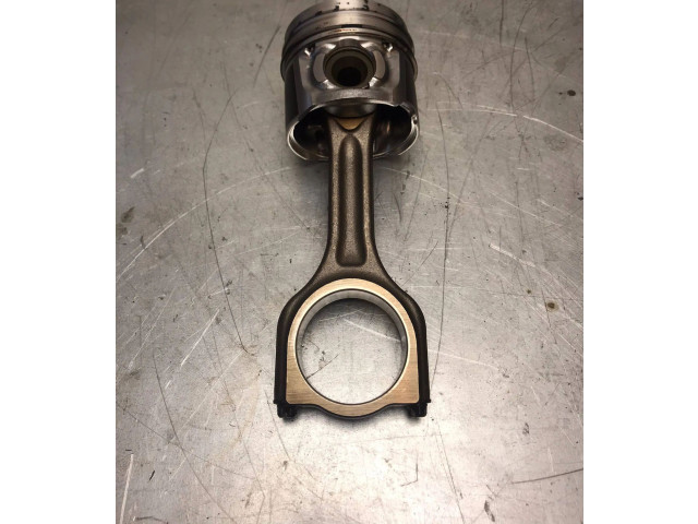 Píst 75L101 Volvo V40