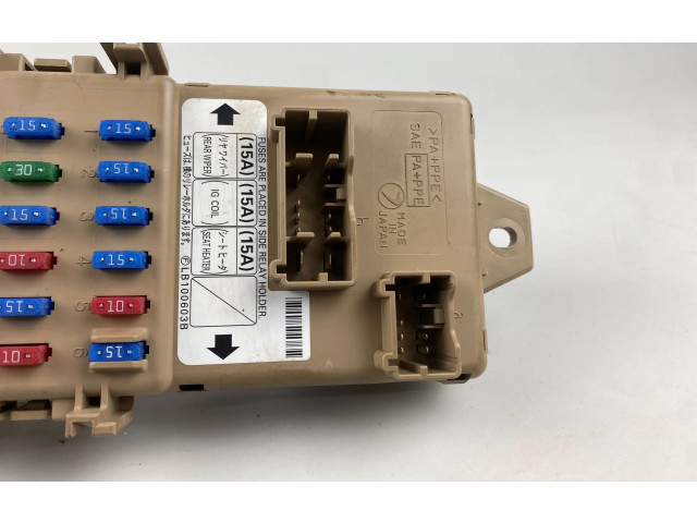 Блок предохранителей 701149 Subaru Forester SG