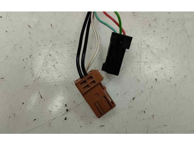 Зеркало электрическое Peugeot 2008 I 2013 - 2019 года