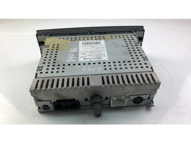 Радио/ проигрыватель CD/DVD / навигация