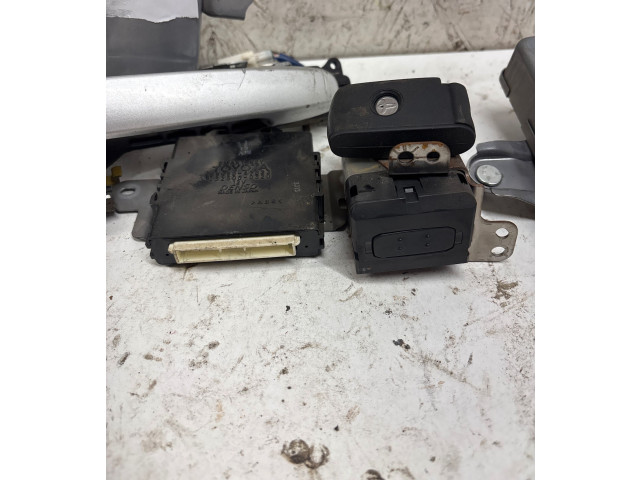 Řídící jednotka 8966147170, 8999047023   Toyota Prius (XW20) 2006