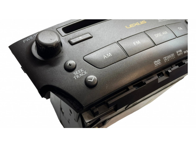 Радио/ проигрыватель CD/DVD / навигация