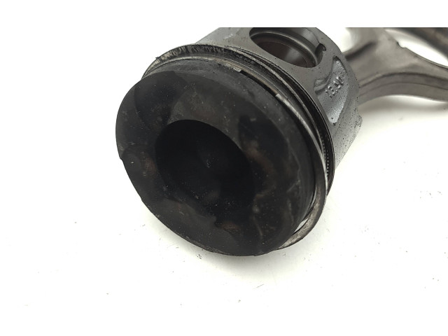 Поршень с шатуном M15746 D Maserati Ghibli