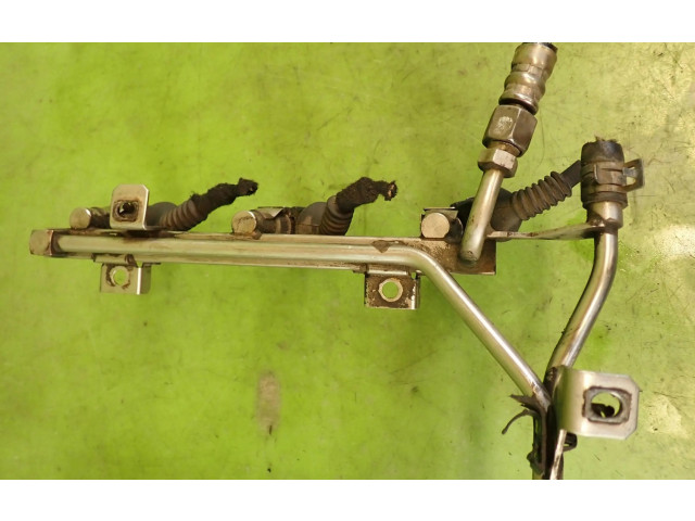 Топливная рампа Audi A6 S6 C5 4B