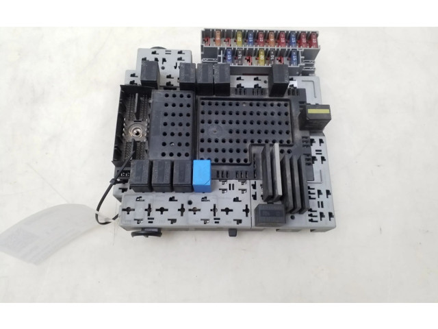 Блок предохранителей 08679899   Volvo XC90    