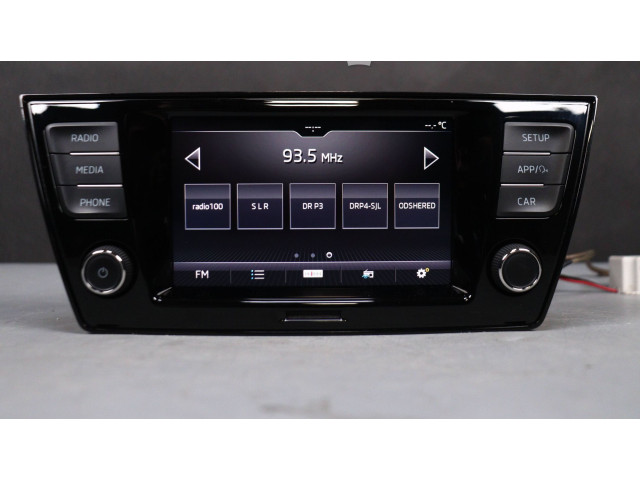 Радио/ проигрыватель CD/DVD / навигация 6V0035869J Skoda Fabia Mk3 (NJ)