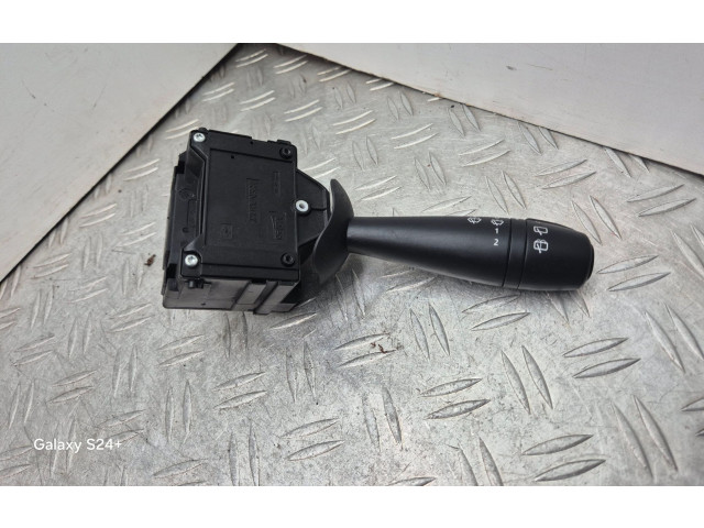 Ручка стеклоочистителей 255671274R   Dacia Sandero