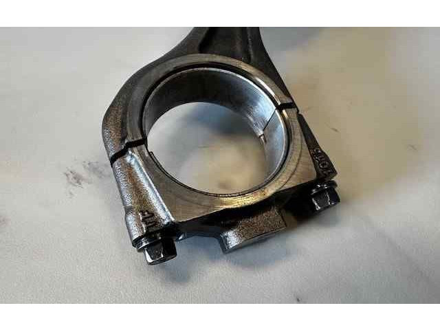 Поршень с шатуном Jaguar XF X260