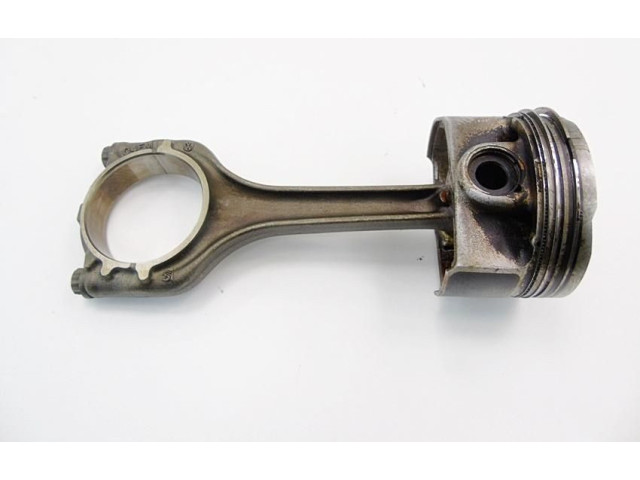 Поршень с шатуном 04EM Volkswagen Golf VII