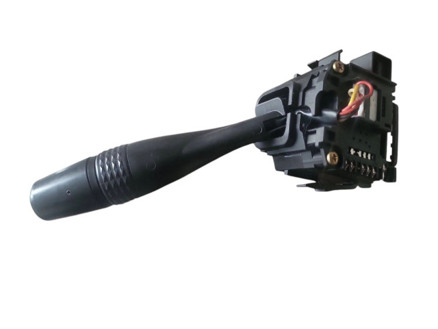 Ручка стеклоочистителей Mitsubishi Pajero