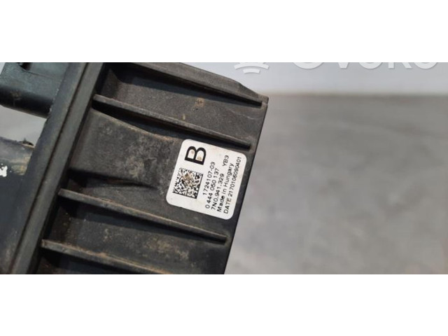 Zámek zadních dveří 7N0941329 Volkswagen Amarok 2017