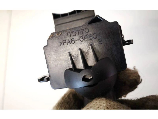 Ручка стеклоочистителей 17d770   Volvo V50