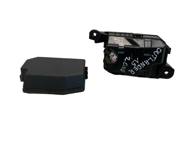 Блок предохранителей 0524NA, 3746NA Mitsubishi Outlander