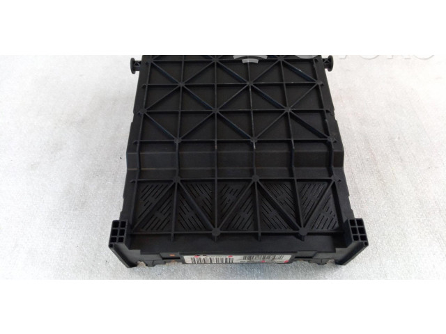 Блок предохранителей S120104700L   Renault Clio II    