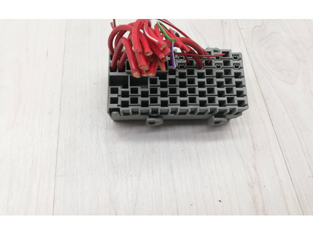 Блок предохранителей 8637669 Volvo XC90