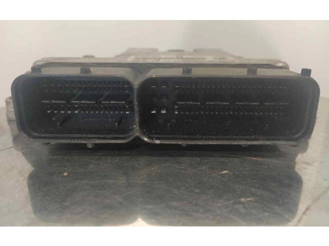 Блок управления двигателем Блок управления 55247014 Opel Combo D