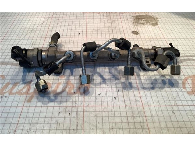 Топливная рампа 04l089b   Audi A3 S3 8V  