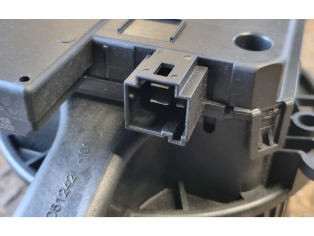 Вентилятор печки 4M1820021A Audi Q5 SQ5