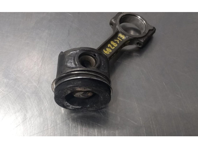 Поршень с шатуном 7657H Dacia Logan II