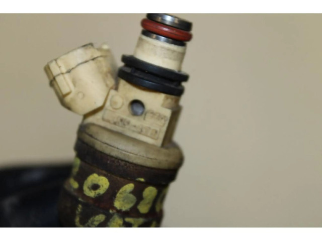 Vstřikovač    Suzuki Samurai  pro benzínový motor 2.0  