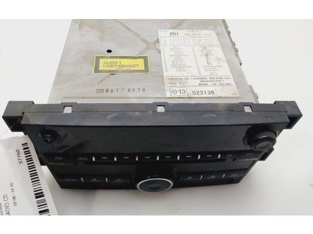 Pojistková skříňka Радио/ проигрыватель / навигация 96628256 Chevrolet Chevy Van 2006