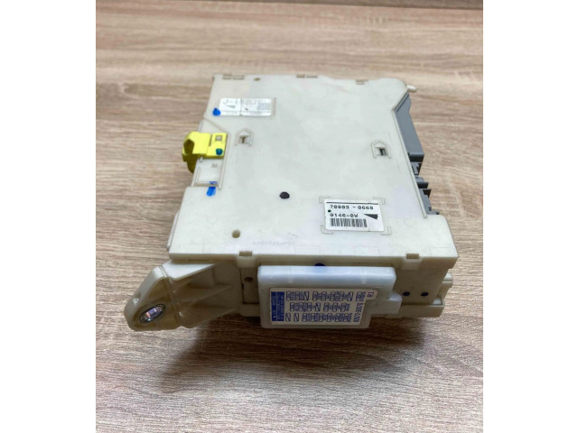 Pojistková skříňka 8273030B61, 8267230070 Lexus GS 300 350 430 450H 2005