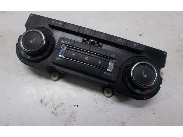 Блок управления климат-контролем    Skoda Superb B6 (3T)