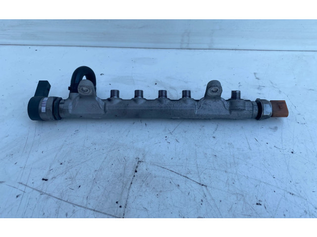 Vstřikovací lišta 03L089C   Volkswagen Tiguan     