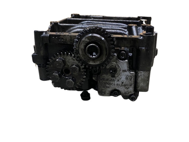 Масляный насос   03L103535  Audi A6 S6 C6 4F 