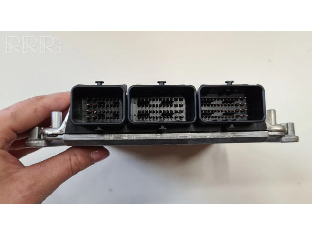 Řídící jednotka 0281011104, MR577209 Mitsubishi Space Star 2004