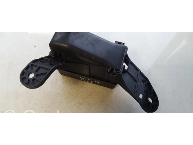 Блок предохранителей Lexus IS 220D-250-350