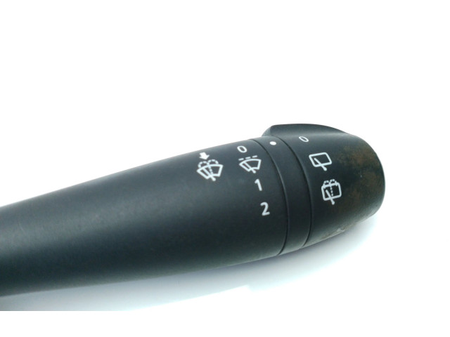 Ручка стеклоочистителей 8201168008, 681727472R Dacia Sandero