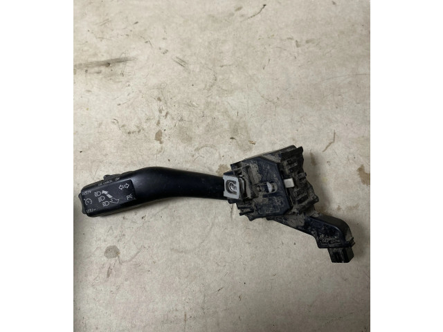 Ручка стеклоочистителей 1K0953513 Volkswagen Golf VI