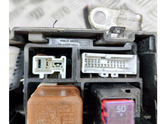 Блок предохранителей 7154632430   Nissan X-Trail T31    