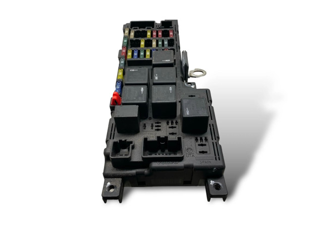 Ящик предохранителей (комплект) 30728008, 518828108   Volvo V70      