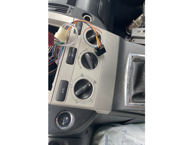 Блок управления климат-контролем 559000F011   Toyota Corolla Verso E121