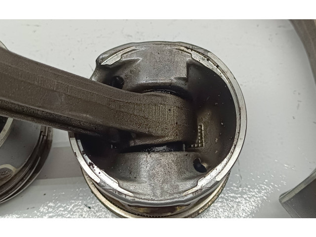 Píst 081187, 017200609 Volkswagen Transporter - Caravelle T5