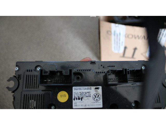 Блок управления климат-контролем 5G0907044AB   Volkswagen Golf VII