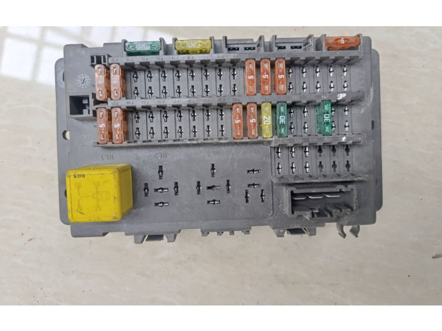 Блок предохранителей  518174503   Rover 75    