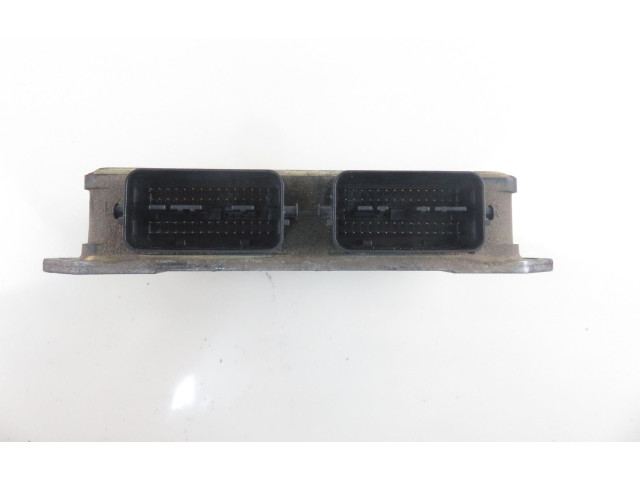 Блок управления двигателя LFD718881C, E6T53975H1    Mazda 5