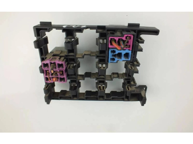 Блок предохранителей 1T1937503A Volkswagen Caddy