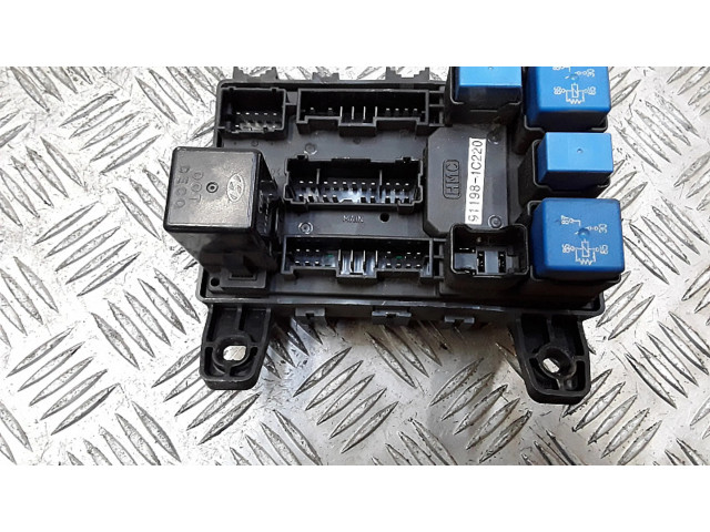 Pojistková skříňka 911981c220 Hyundai Getz 2004