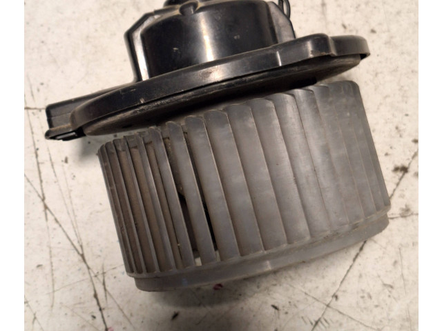 Вентилятор печки    194000   Mitsubishi L400, Space Gear