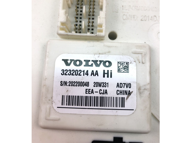 Блок предохранителей 32320214AA, UK1318 Volvo XC40