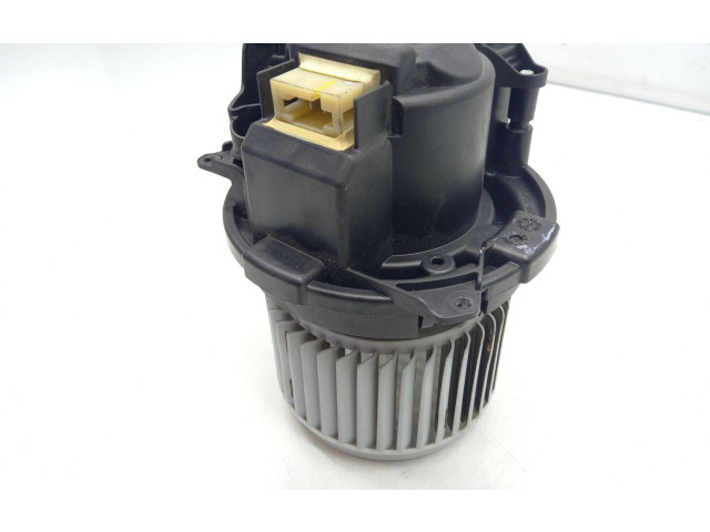 Вентилятор печки 272104788R, MR116625178 Renault Captur