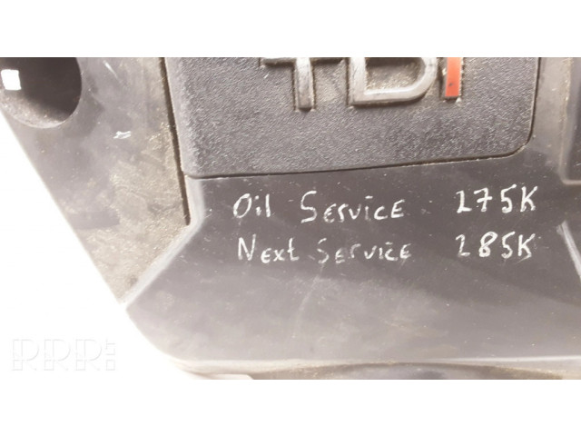 Крышка двигателя (отделка)