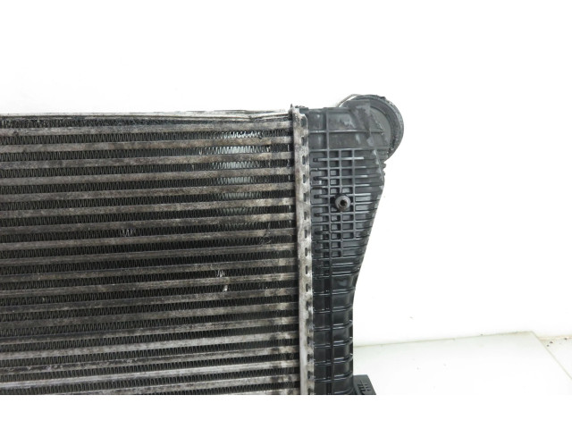 Интеркулер  1K0145803A, 1K0145803A   Volkswagen Touran I 